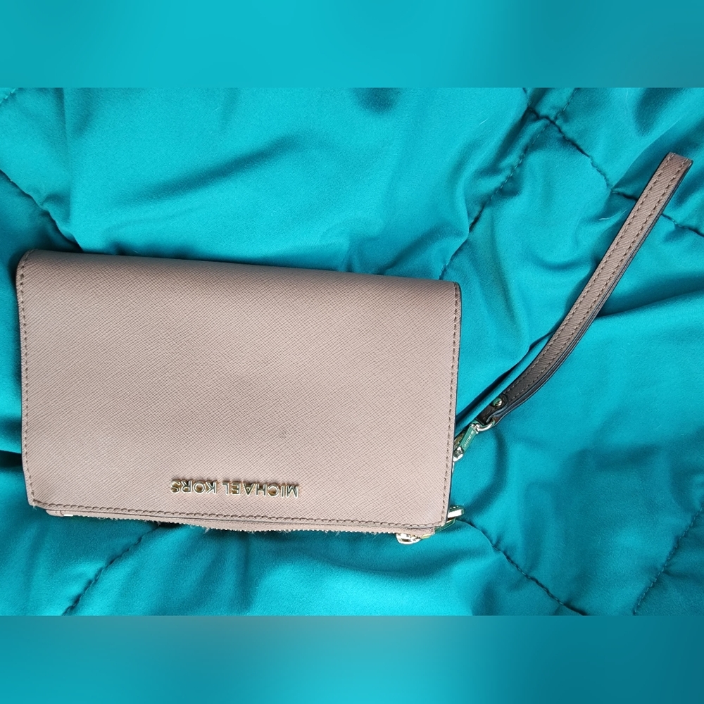 Michael Kors clutch wallet